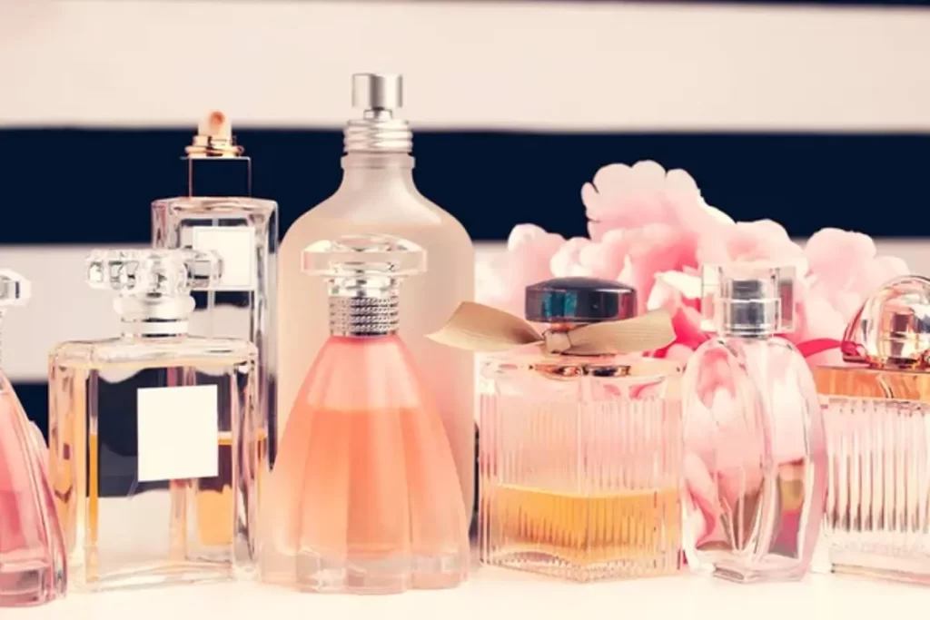 ماندگارترین عطرهای زنانه و مردانه با رایحههای خاص