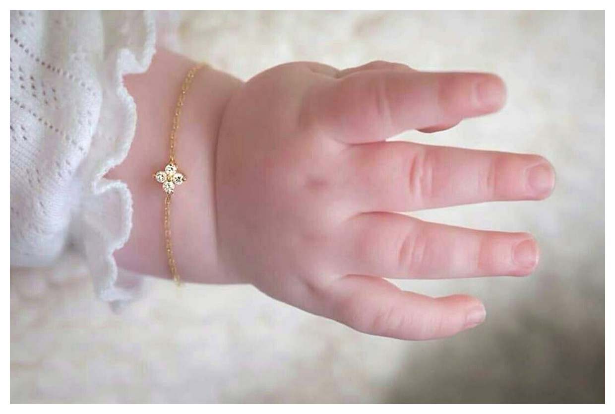 دستبند طلا برای نوزادان: زیبایی و ایمنی در یک محصول