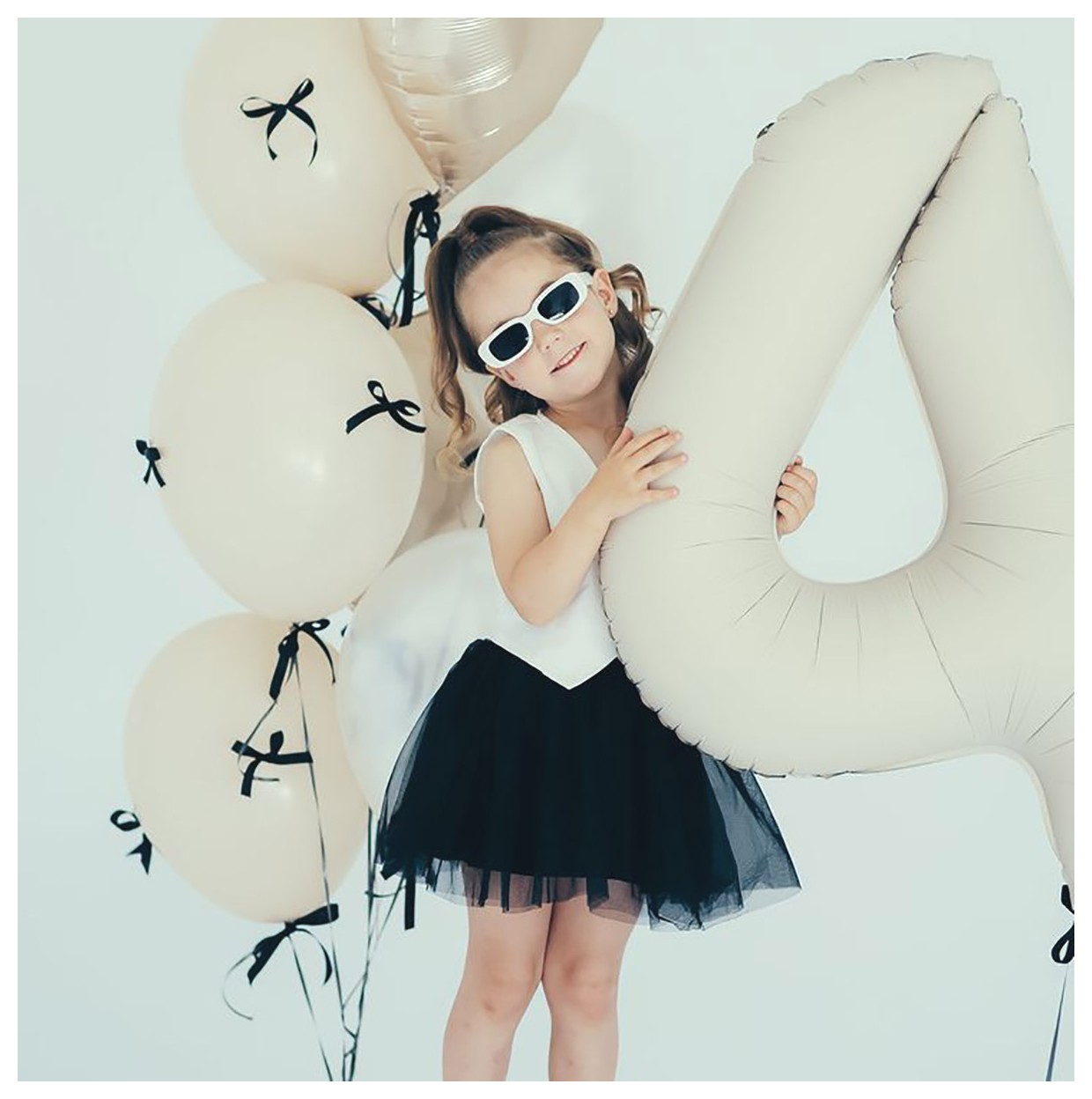 ایده‌های جذاب برای عکس‌برداری تولد | حرکات و ژست‌های خاص