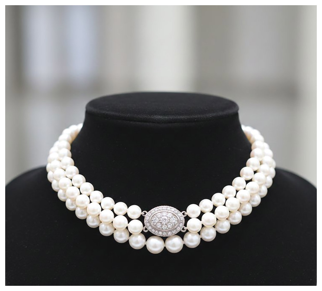 گردنبند مرواریدی شیک: زیورآلاتی که هر خانمی باید داشته باشد