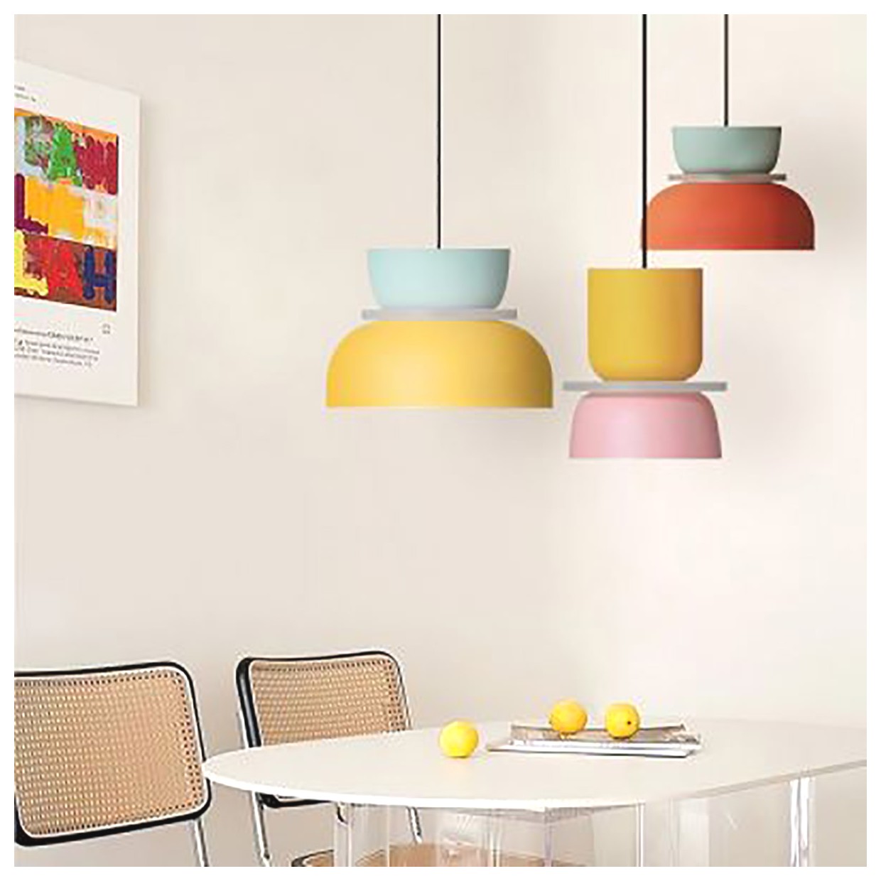 چراغ آویز دکوری رنگارنگ: زیبایی و جذابیت در هر فضا