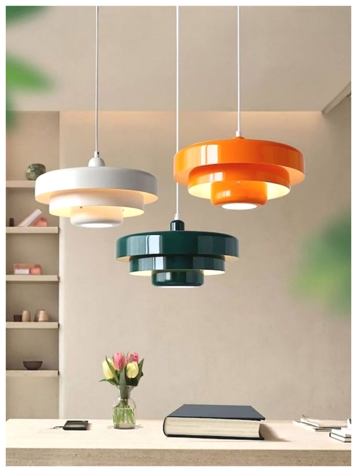 چراغ آویز دکوری رنگارنگ: زیبایی و جذابیت در هر فضا