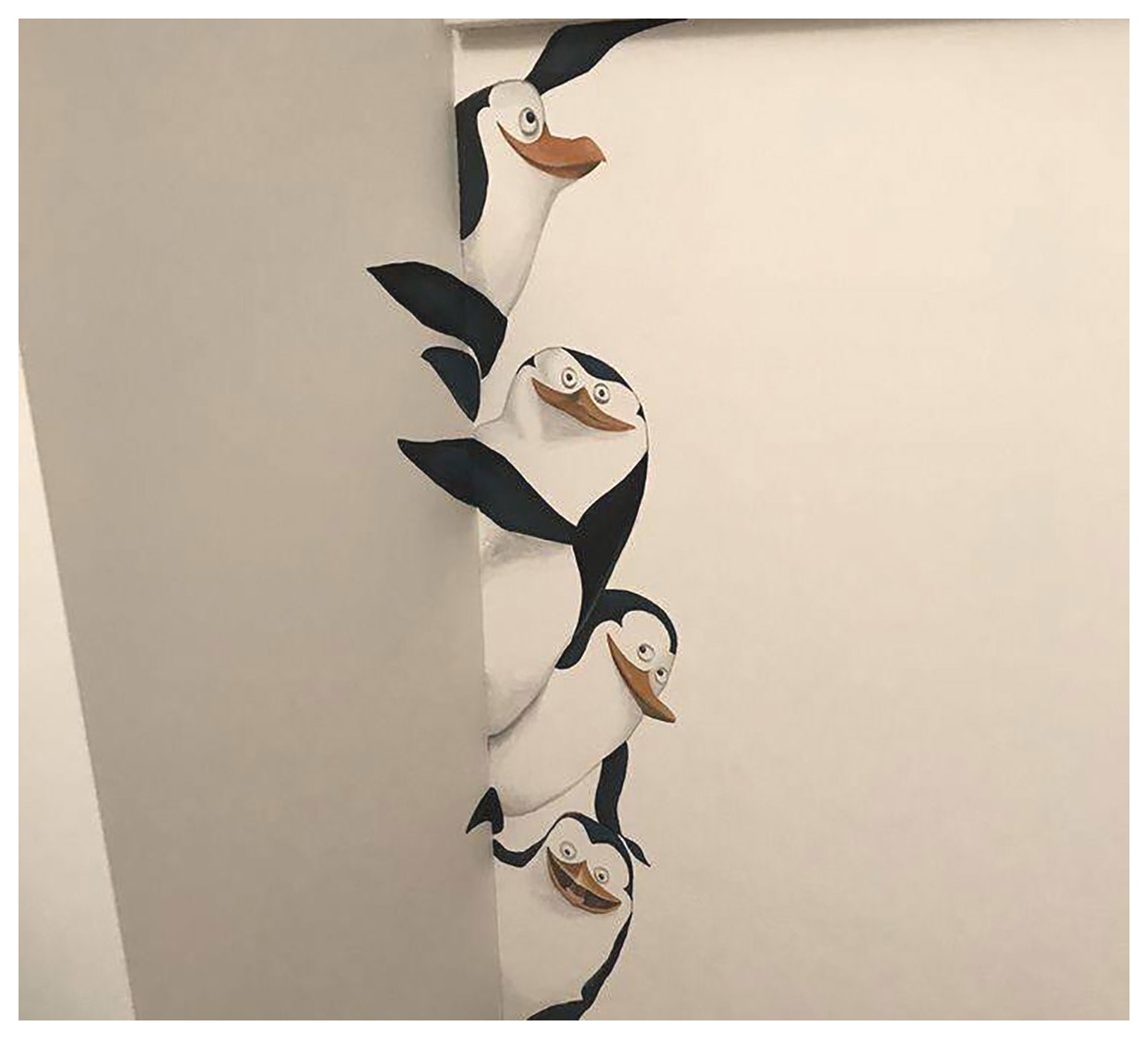 ایده‌های خلاقانه برای نقاشی دیوارها: زیبایی و تنوع در دکوراسیون داخلی