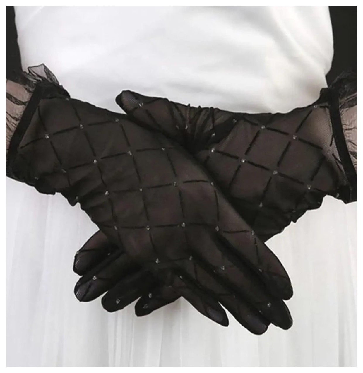 دستکش حرير: انتخابی مناسب برای زیبایی و راحتی