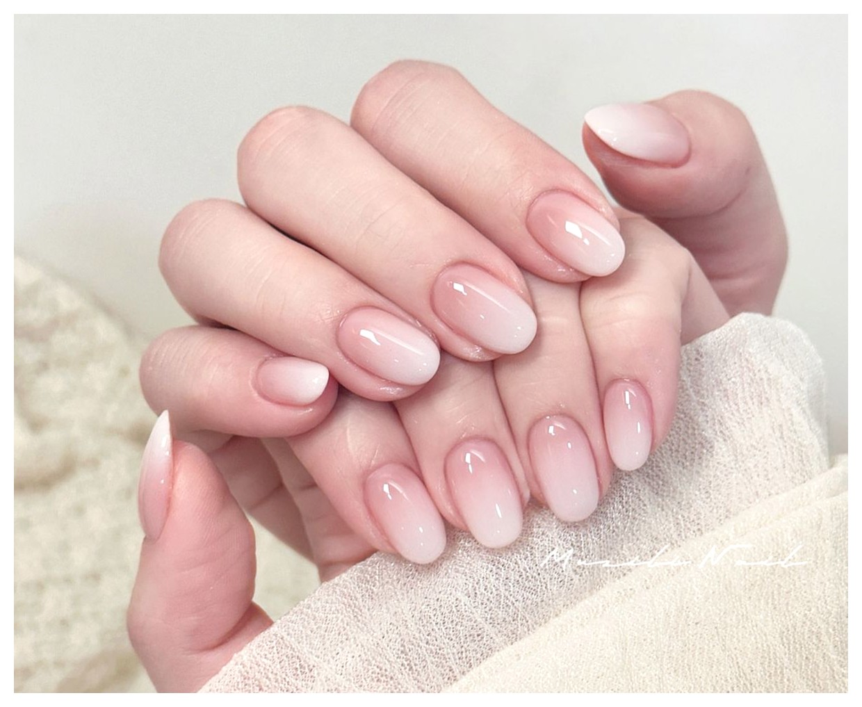 راهنمای کامل مانیکور کره‌ای: زیبایی و ظرافت در دستان شما