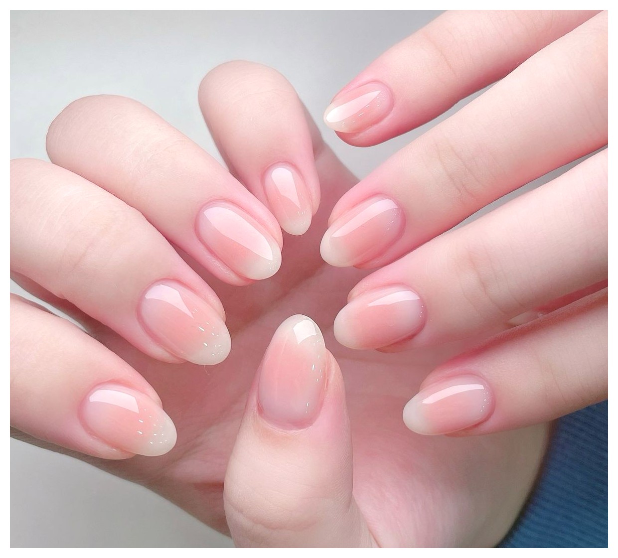 راهنمای کامل مانیکور کره‌ای: زیبایی و ظرافت در دستان شما