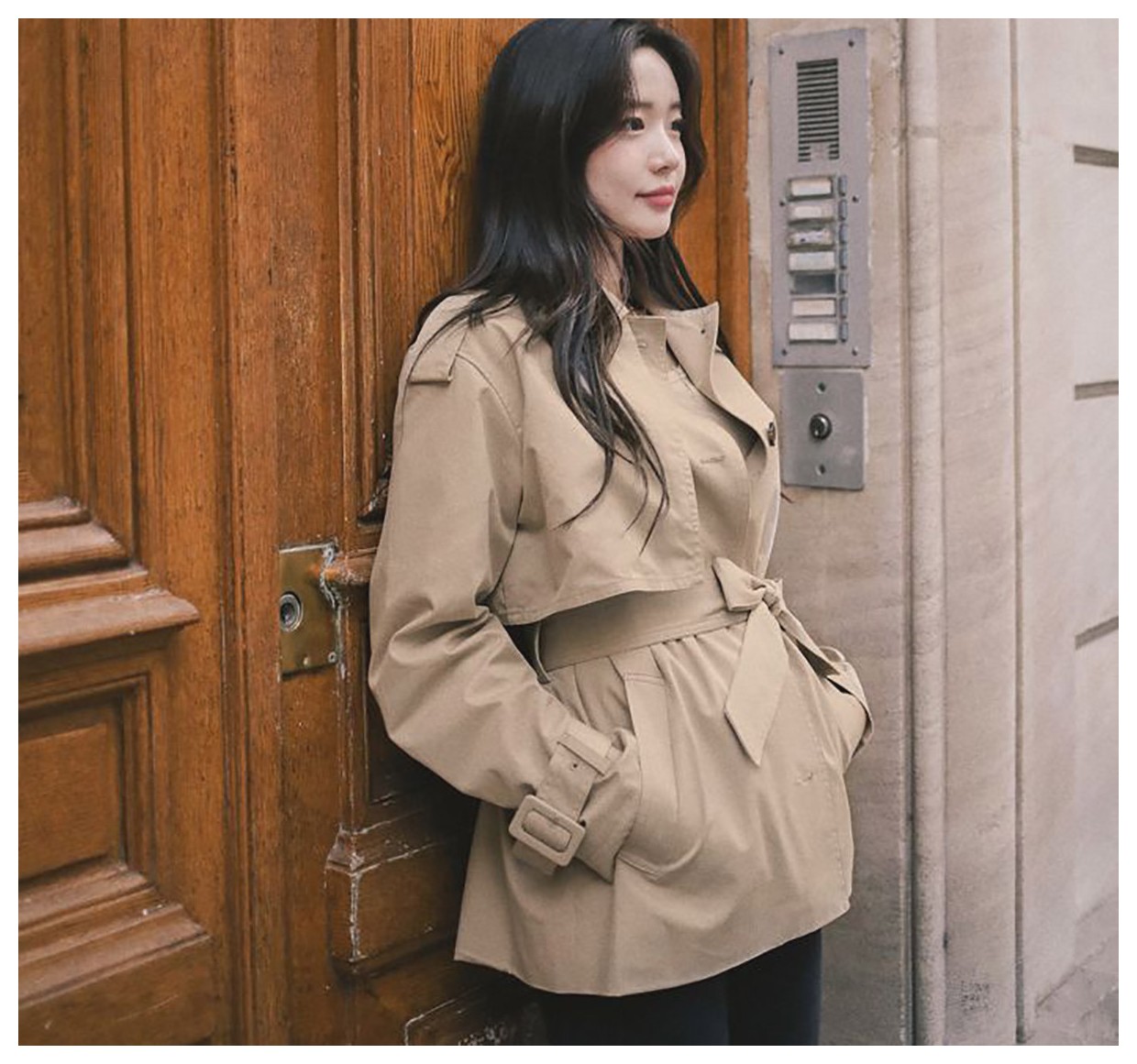 بارانیهای شیک زنانه: دنیای مد و زیبایی در فصل بارانی