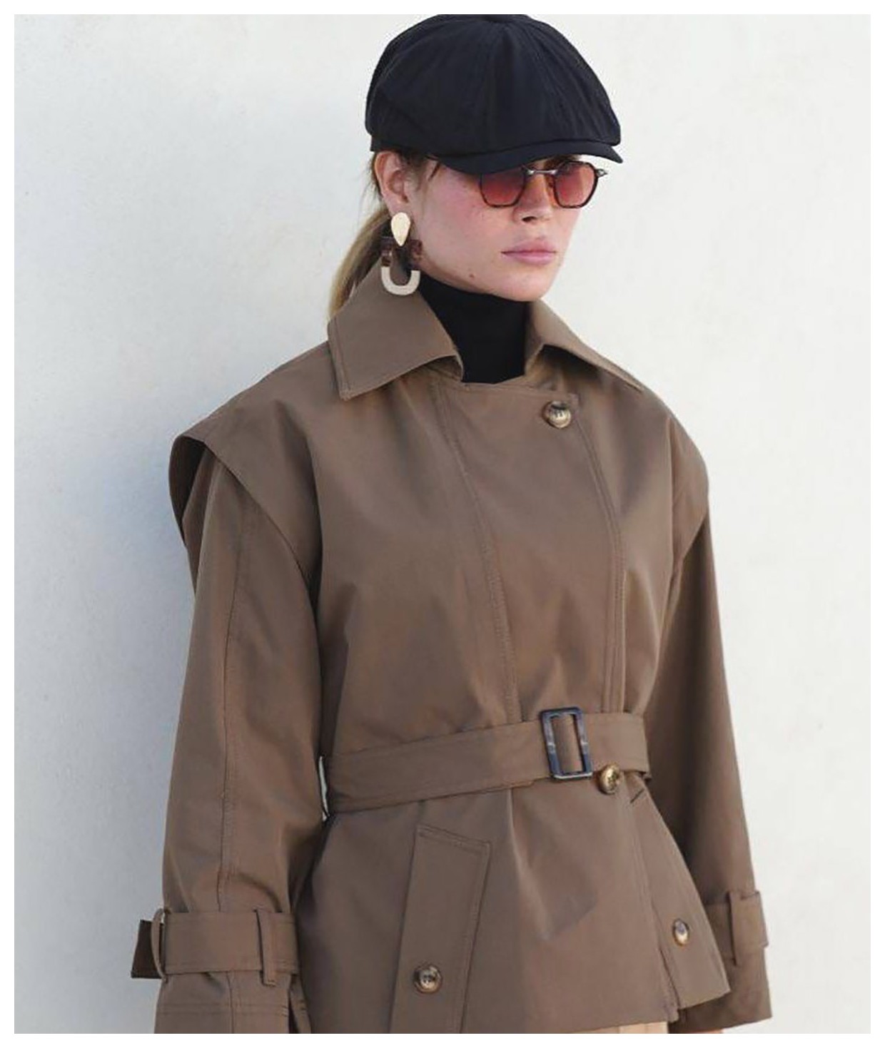 بارانیهای شیک زنانه: دنیای مد و زیبایی در فصل بارانی