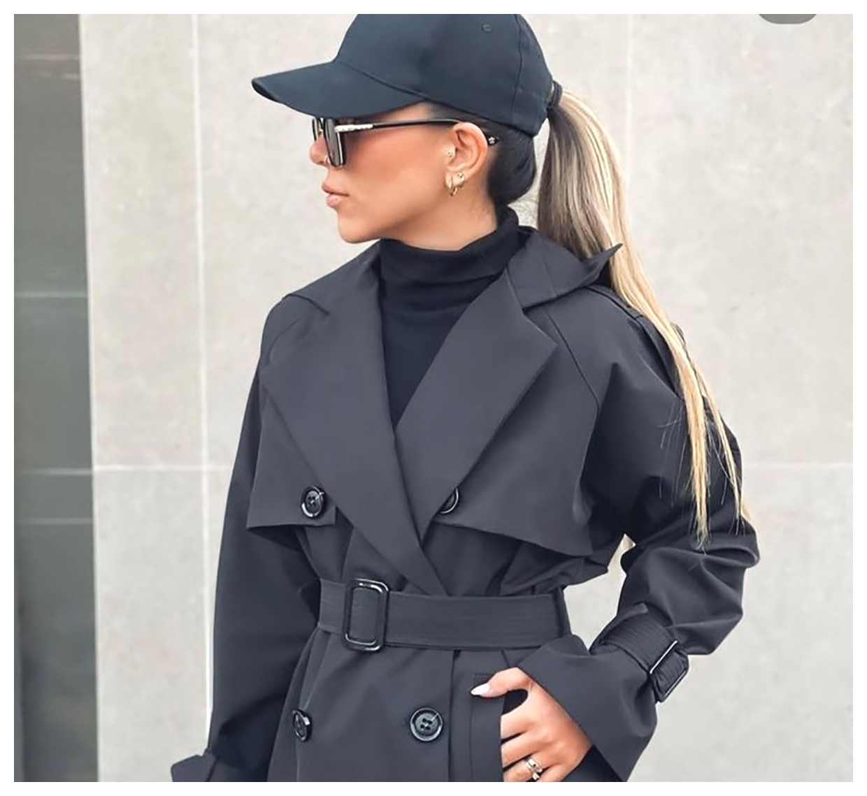 بارانیهای شیک زنانه: دنیای مد و زیبایی در فصل بارانی