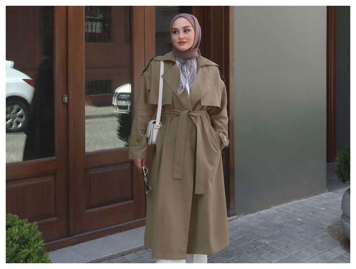 بارانیهای شیک زنانه: دنیای مد و زیبایی در فصل بارانی