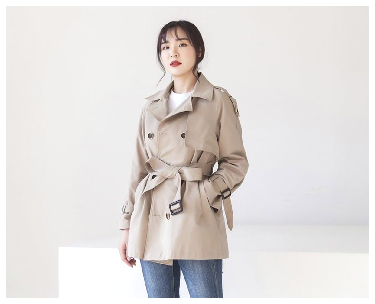 بارانیهای شیک زنانه: دنیای مد و زیبایی در فصل بارانی