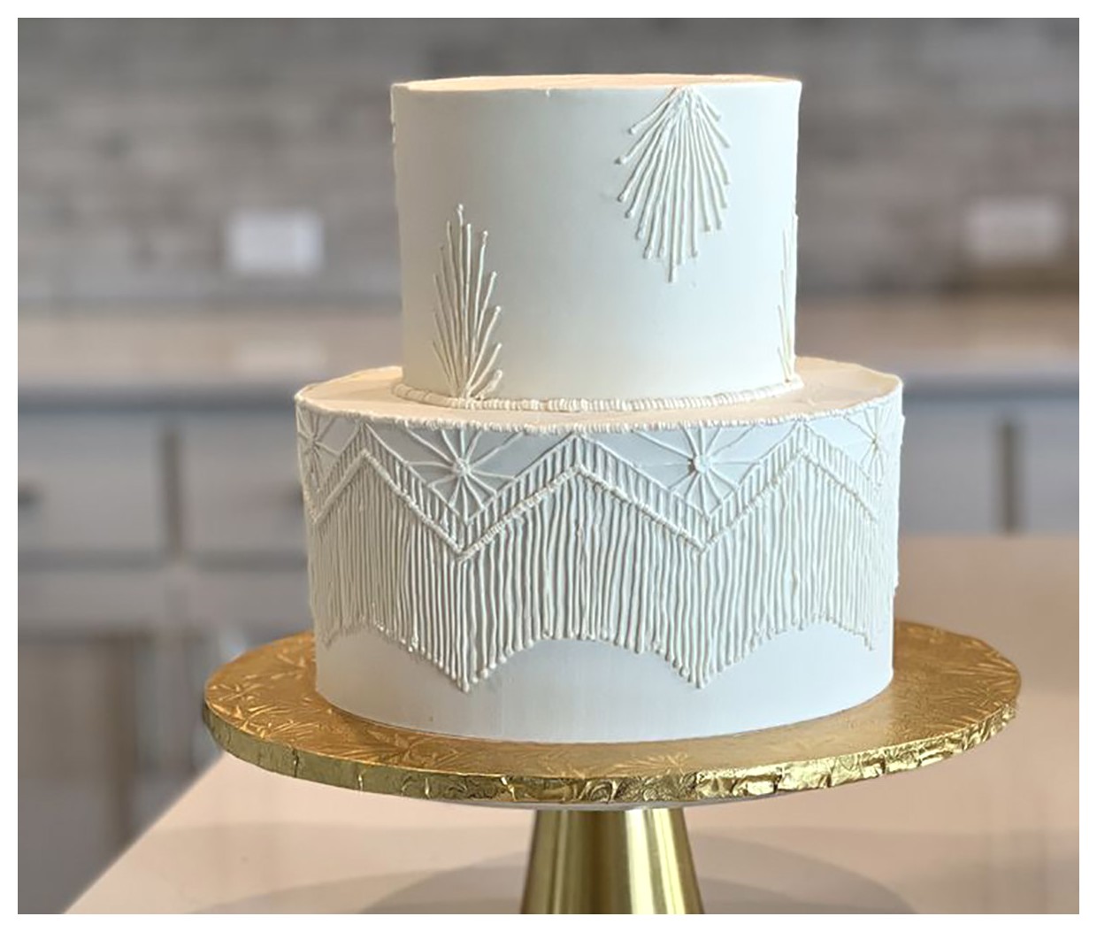 کیک تولد شیک و زیبا: ایده‌هایی برای جشن‌های خاص