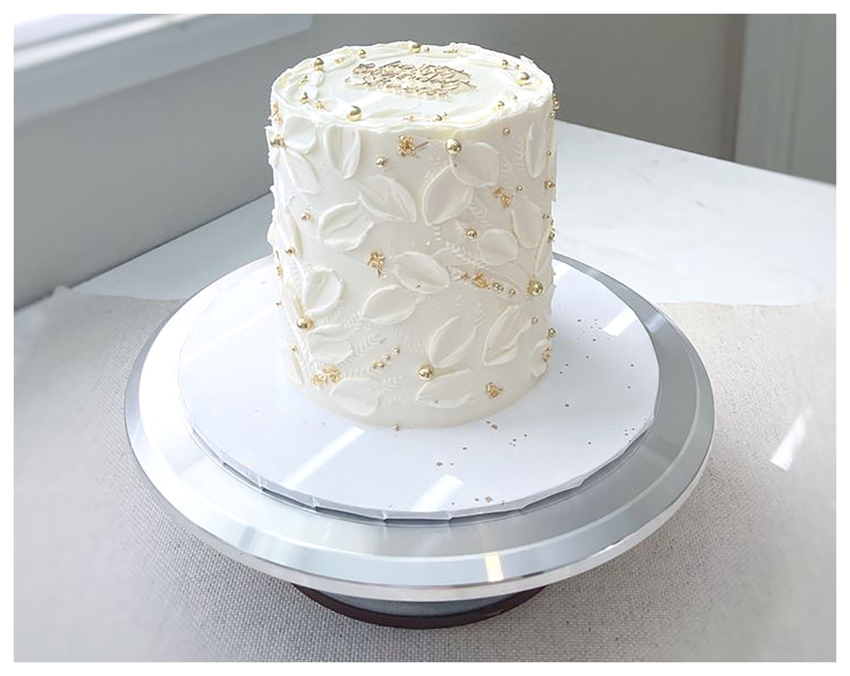 کیک تولد شیک و زیبا: ایده‌هایی برای جشن‌های خاص