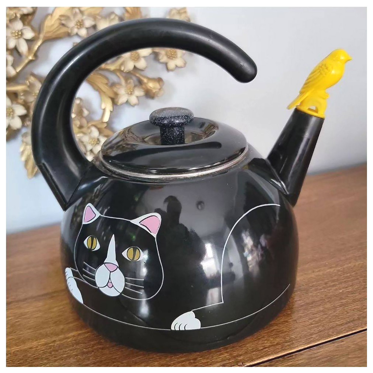 کتری زنگدار فانتزی: انتخابی زیبا برای خانه شما