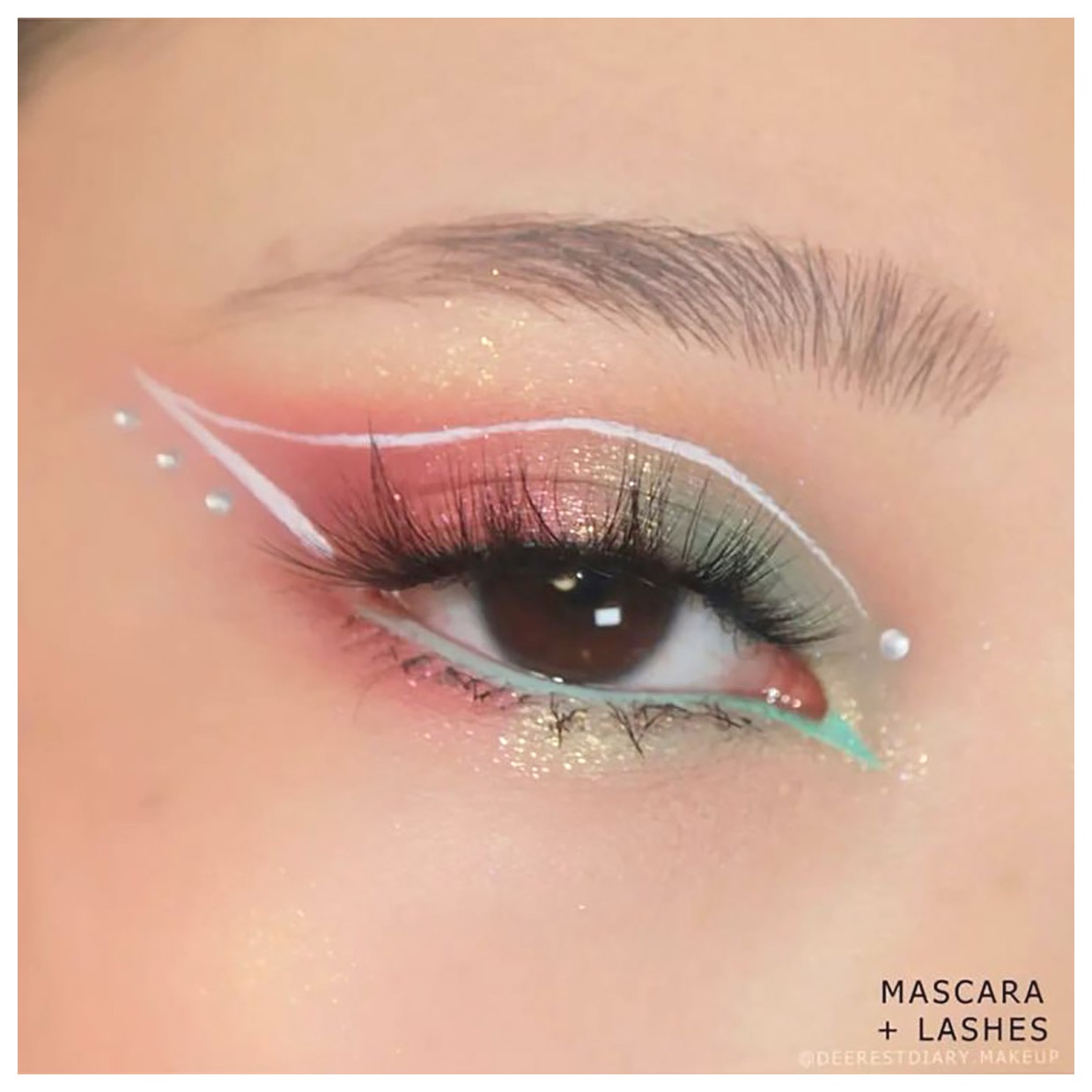 آرایش چشم فانتزی: راهنمایی برای خلق زیبایی‌های جذاب