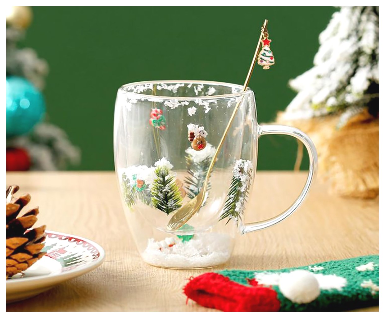 طراحی فنجان شیشه‌ای فانتزی: ایده‌هایی برای دکوراسیون خاص