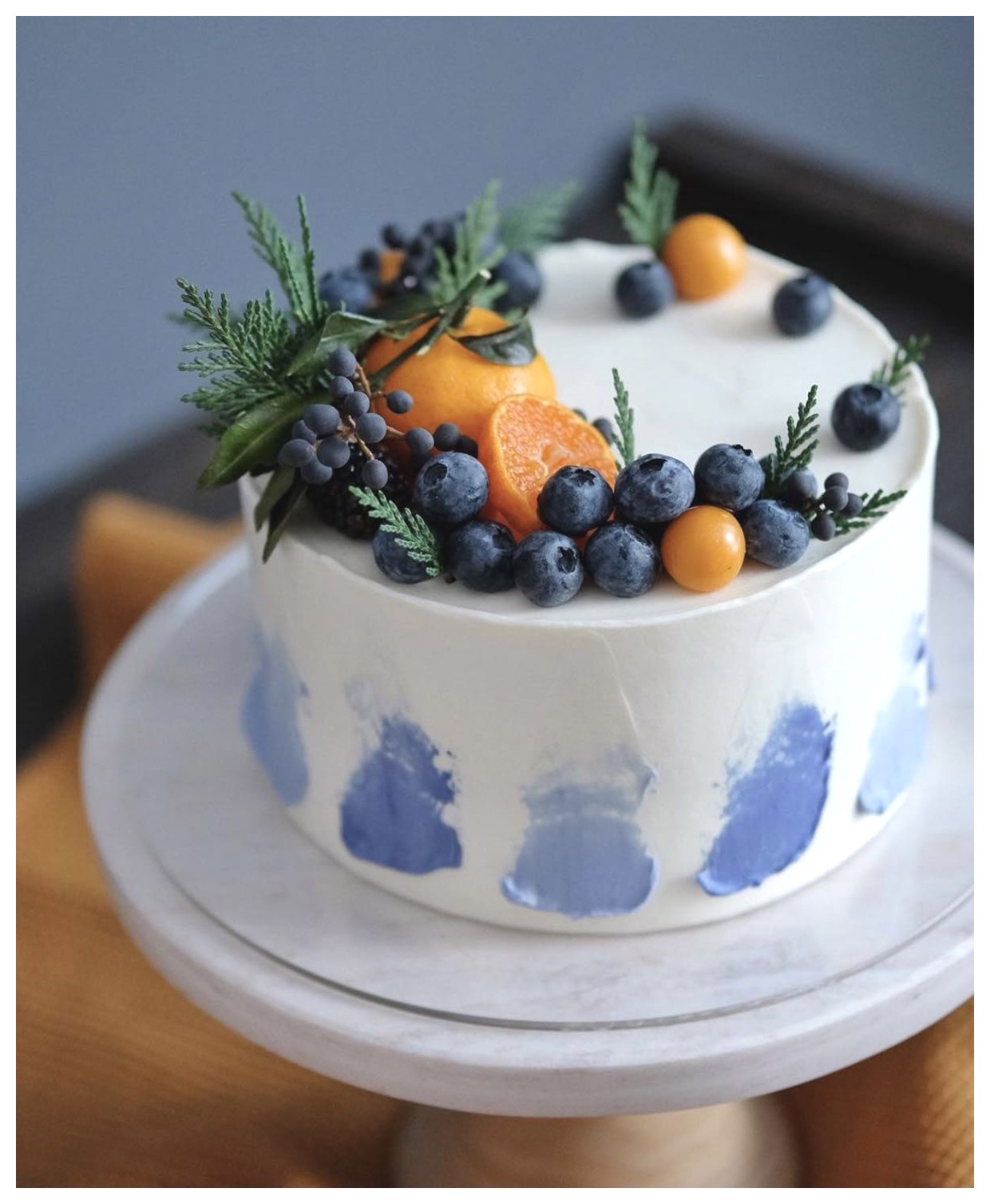 طراحی کیک میوهای: ایدههایی زیبا و جذاب برای جشنها