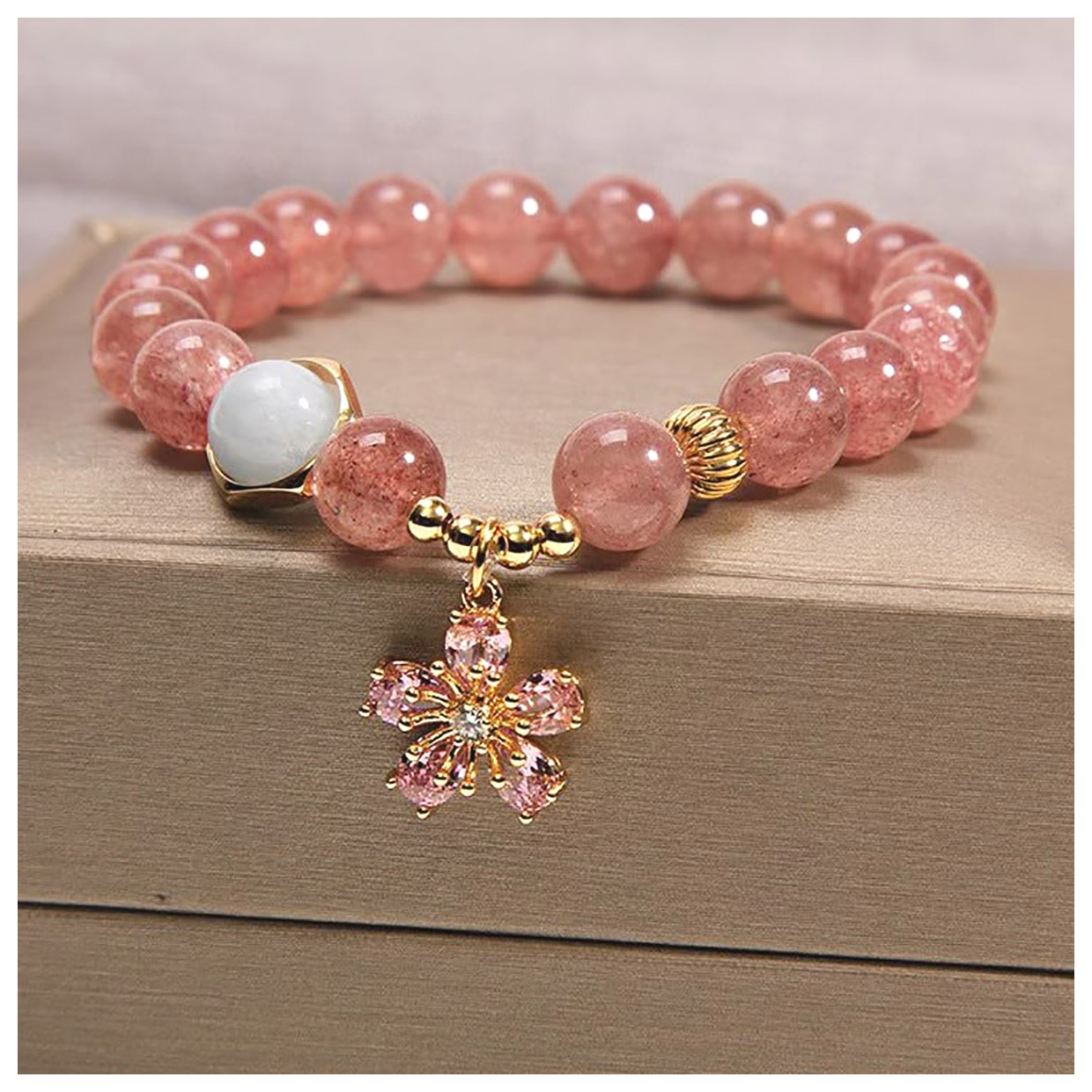 دستبند مرواریدی دخترانه: زیبایی و جذابیت در دستان شما