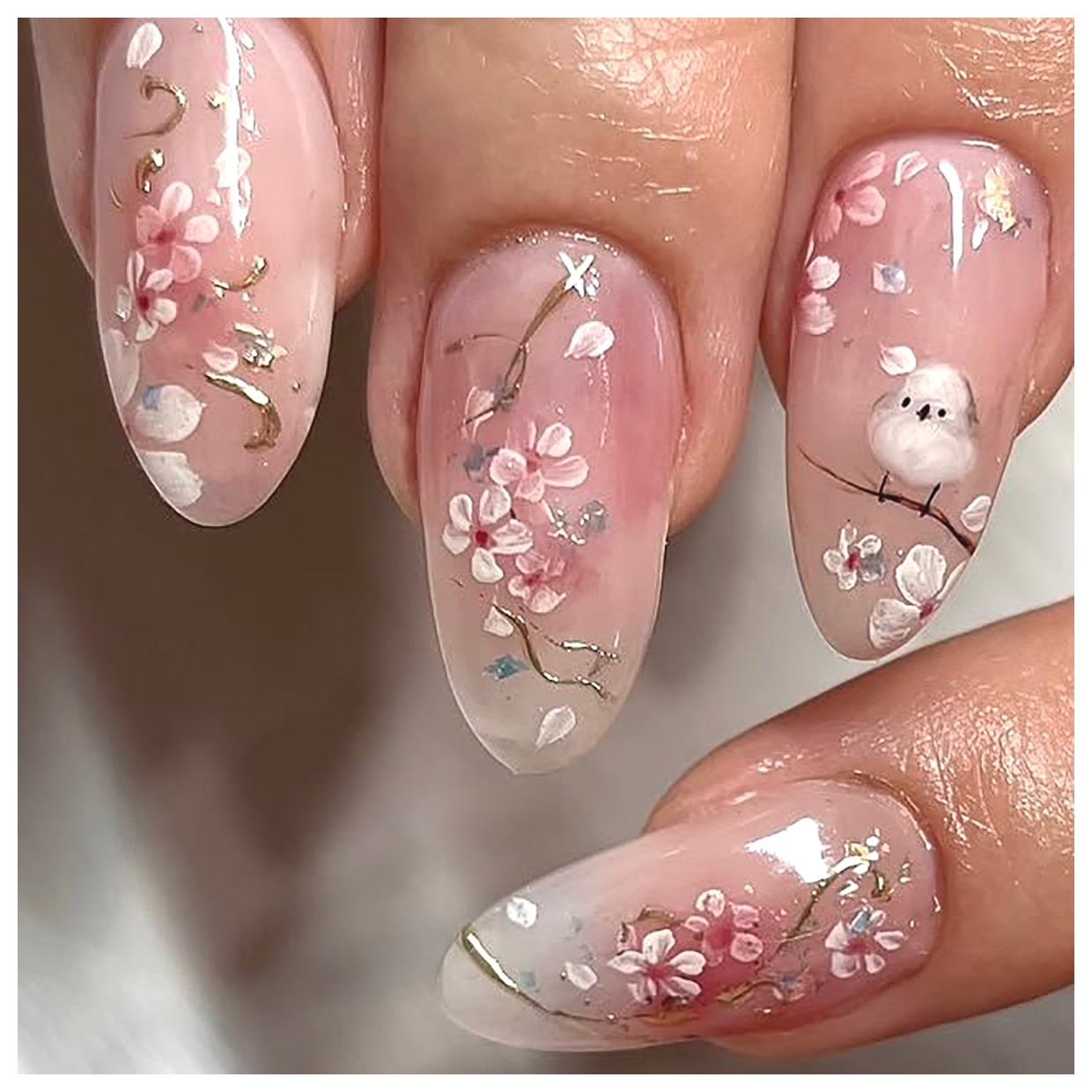 طراحی ناخنهای دخترانه: ایدههای زیبا و جذاب برای ناخنهای شما