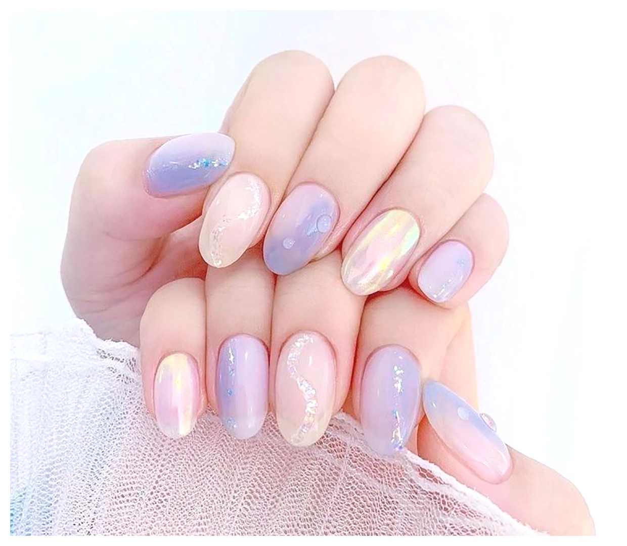 طراحی ناخنهای دخترانه: ایدههای زیبا و جذاب برای ناخنهای شما