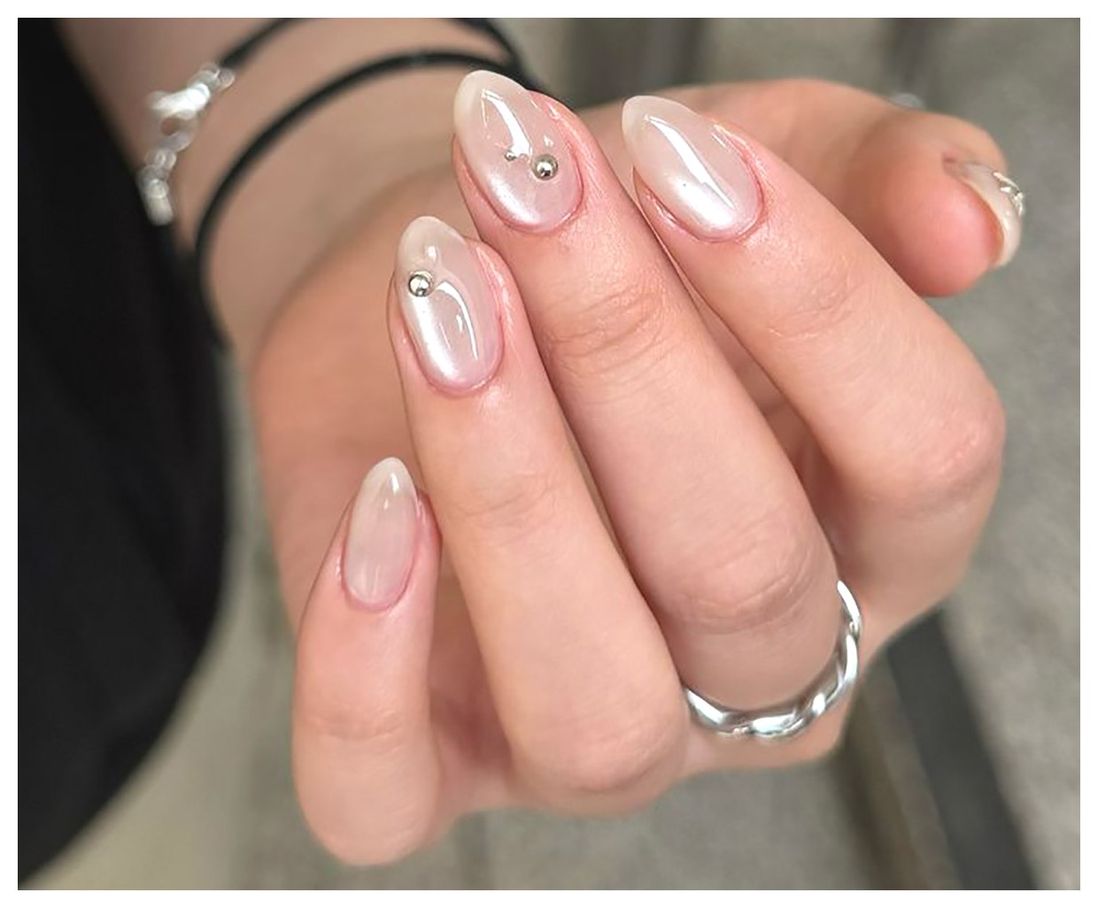 طراحی ناخنهای دخترانه: ایدههای زیبا و جذاب برای ناخنهای شما