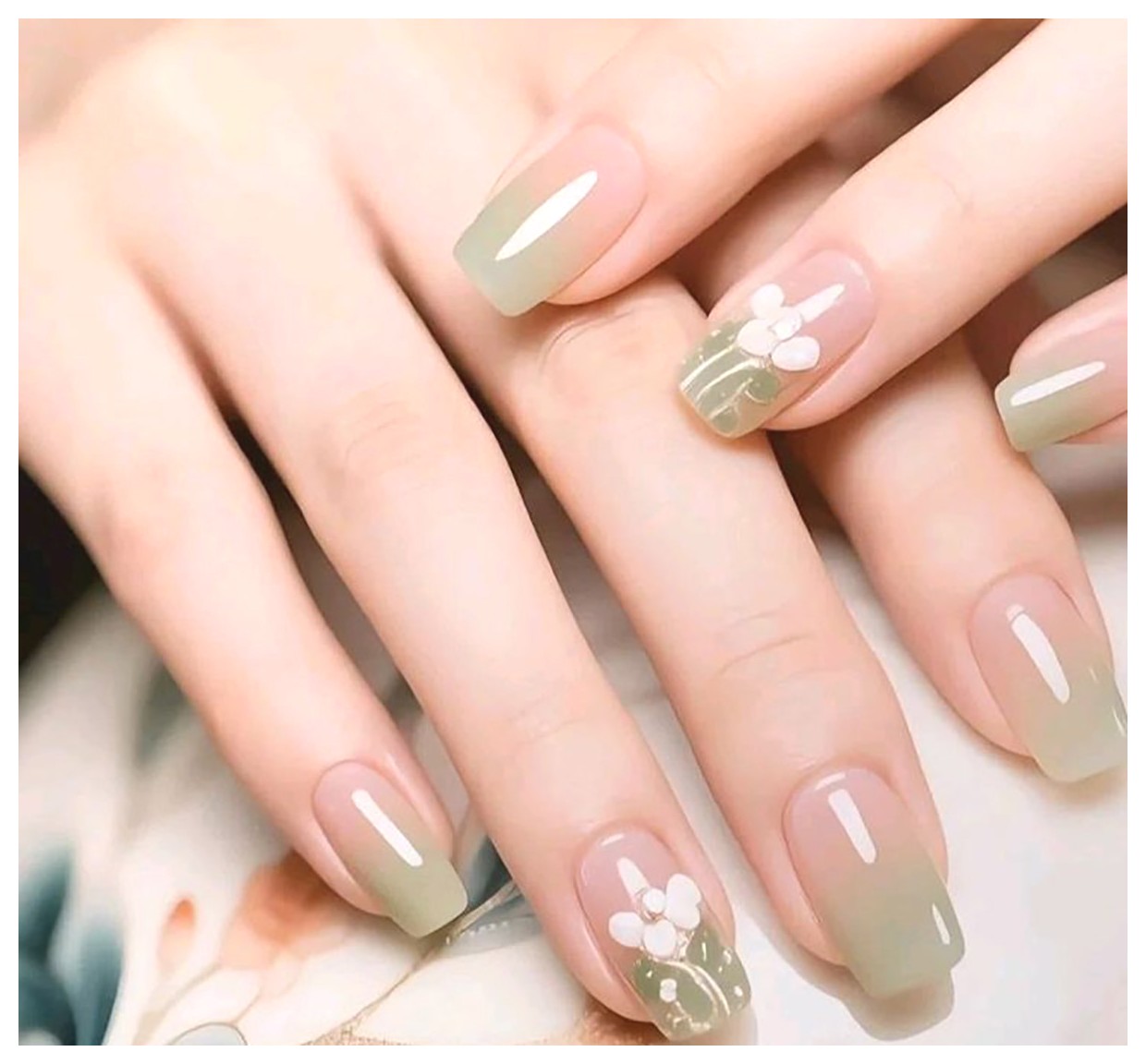 طراحی ناخنهای دخترانه: ایدههای زیبا و جذاب برای ناخنهای شما