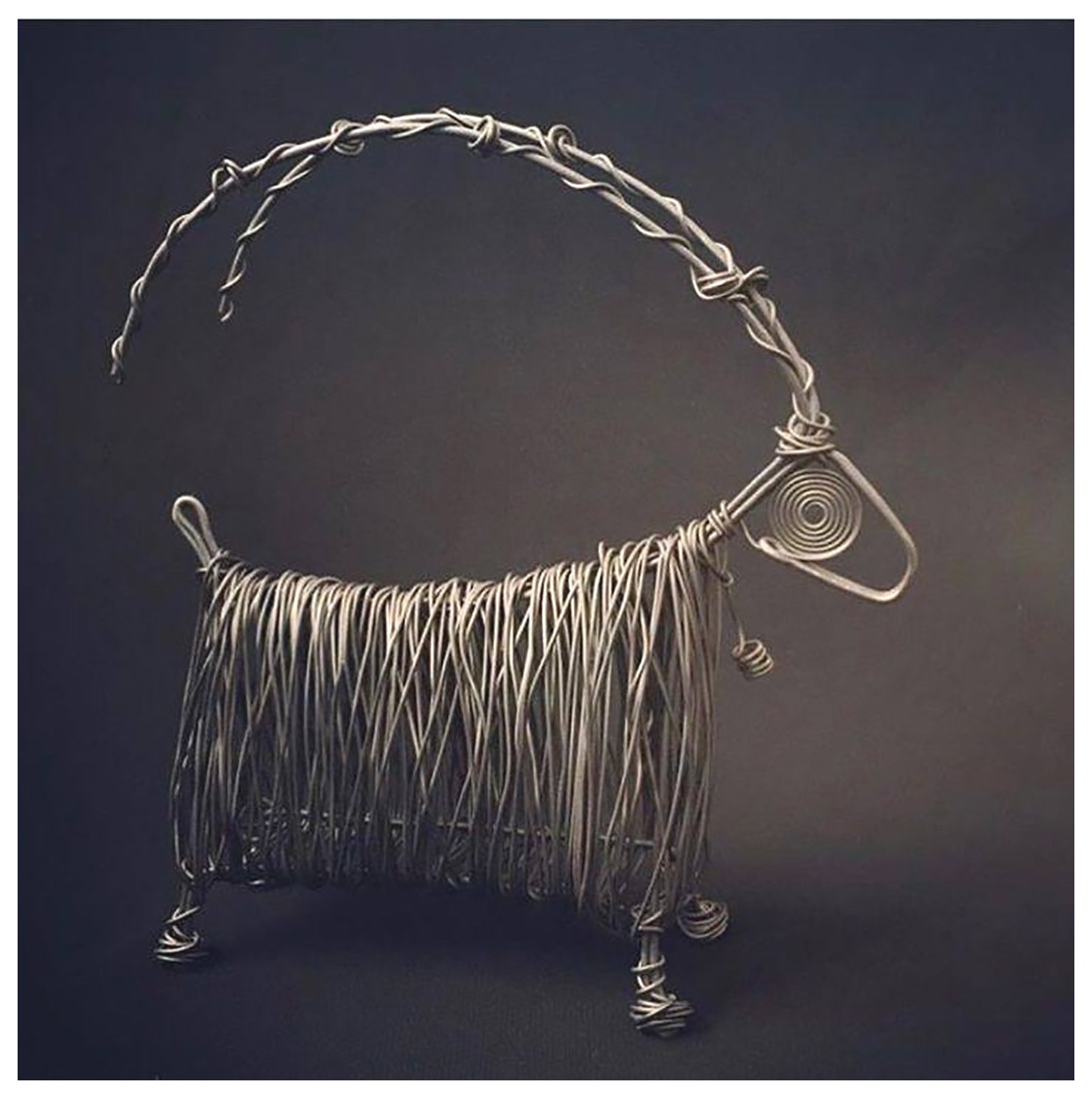 مجسمه‌های فلزی دست‌ساز: هنر و زیبایی در دستان شما