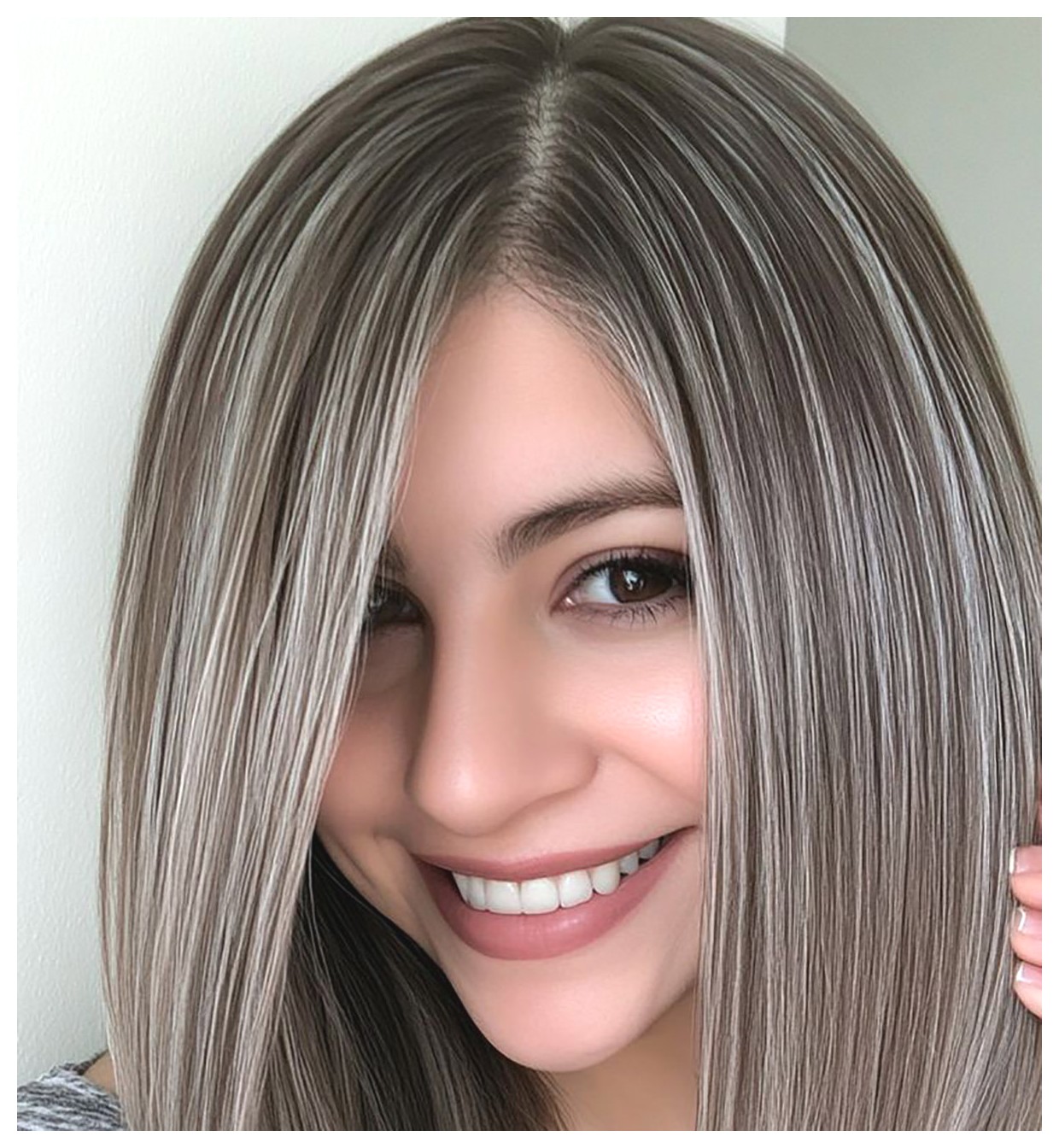 رنگ موی هایلایت | راهنمای انتخاب و تکنیک‌های هایلایت مو