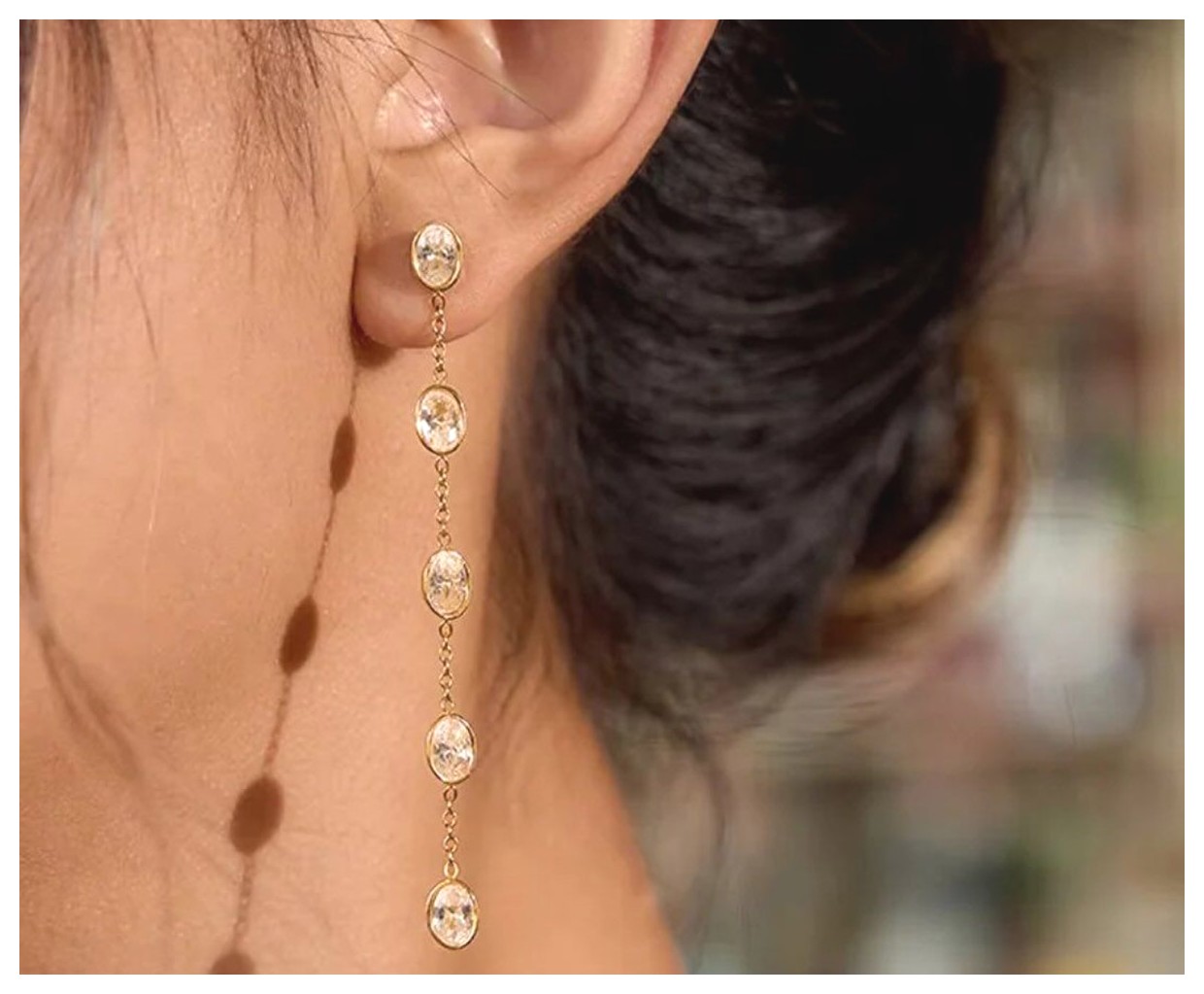 گوشوارههای آویز بلند: جذابیت و زیبایی در هر لحظه