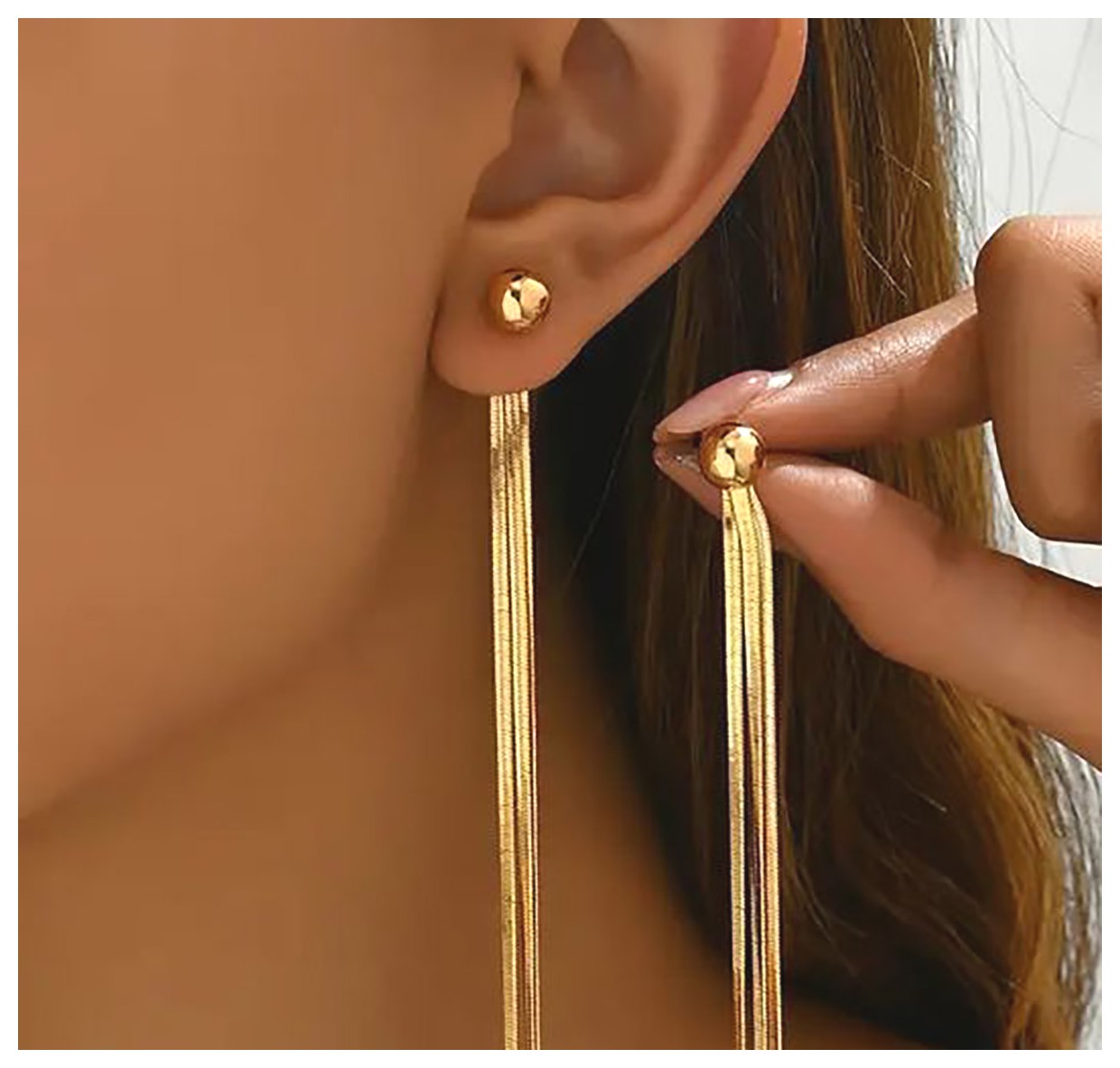 گوشوارههای آویز بلند: جذابیت و زیبایی در هر لحظه