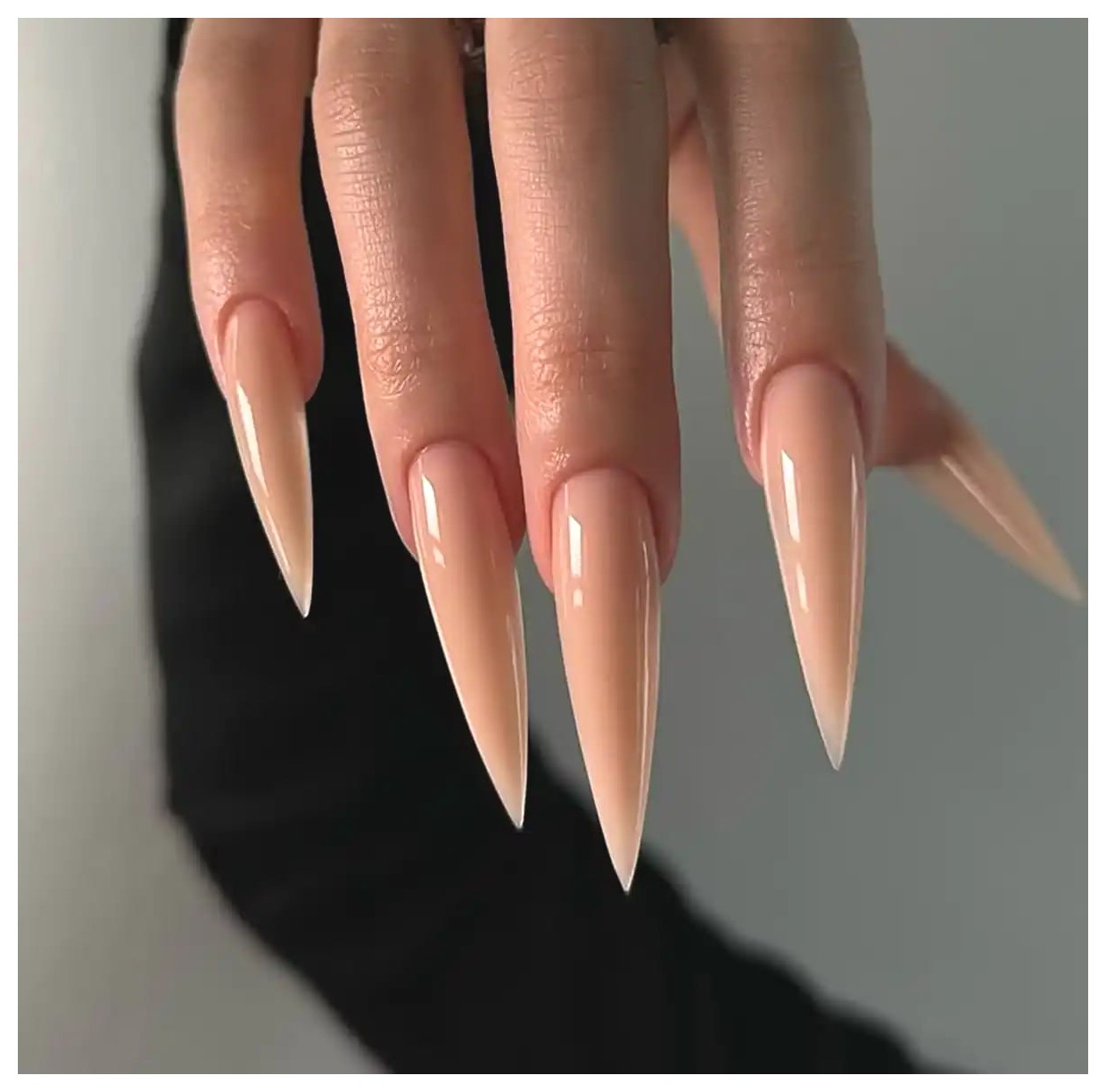 مدل‌های زیبا و جذاب ناخن‌های تیز و بلند