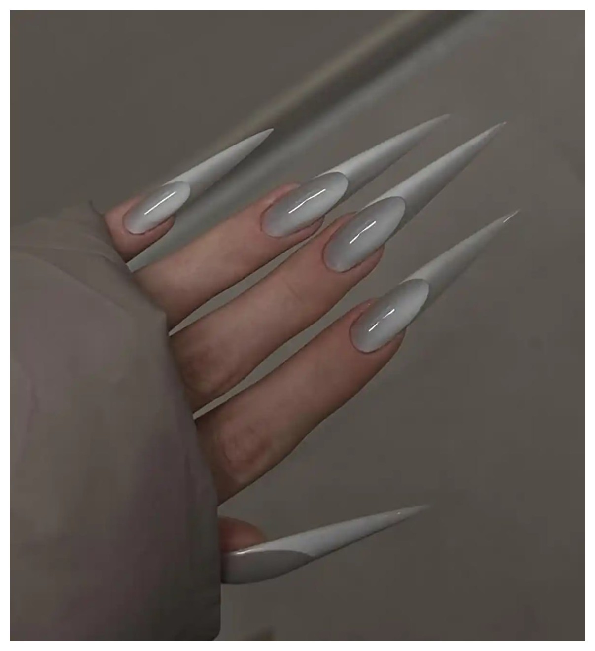 مدل‌های زیبا و جذاب ناخن‌های تیز و بلند