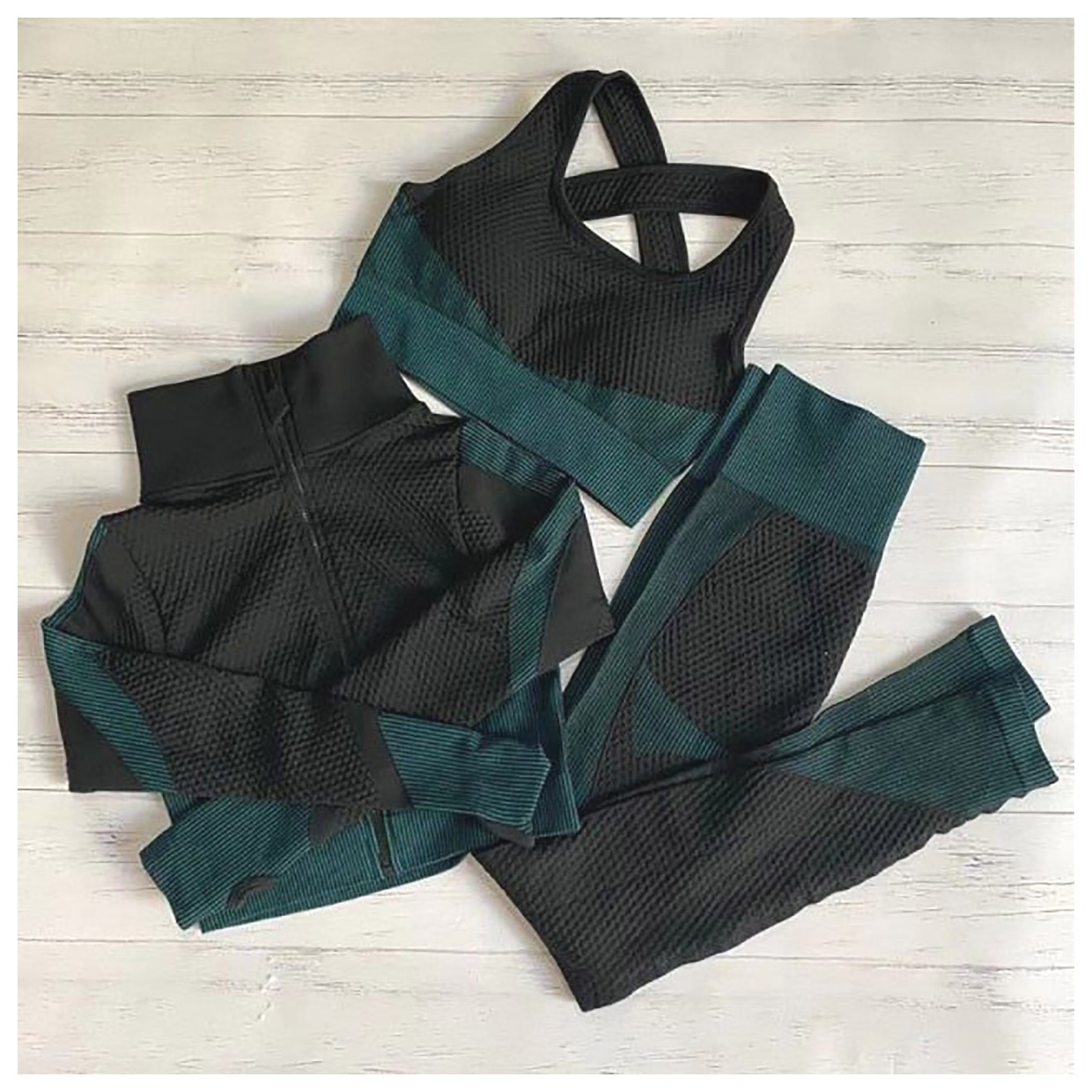 ست ورزشی لوکس دخترانه: انتخابی شیک و راحت برای فعالیت‌های ورزشی