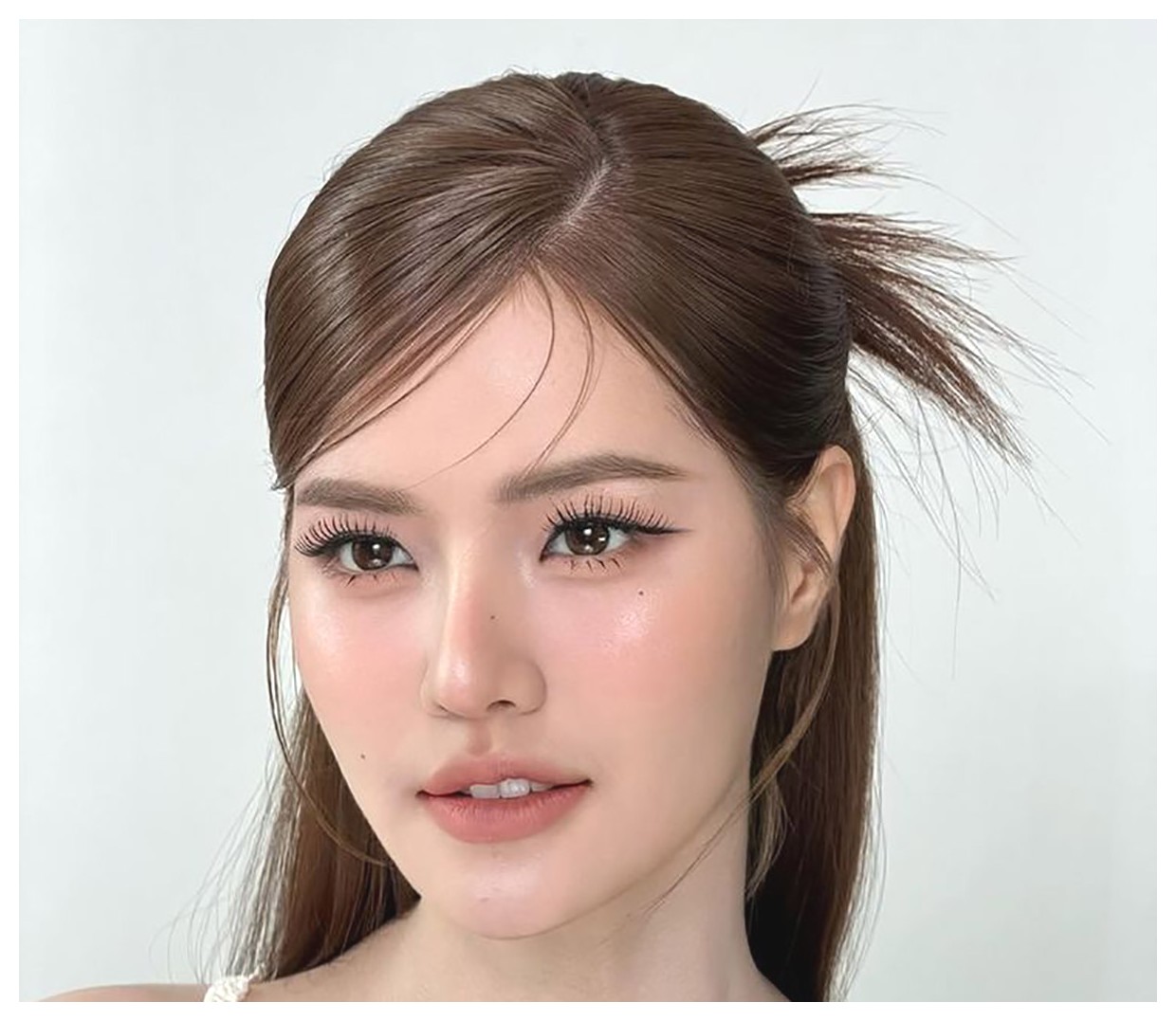 راهنمای کامل آرایش طبیعی: زیبایی ساده و دلنشین