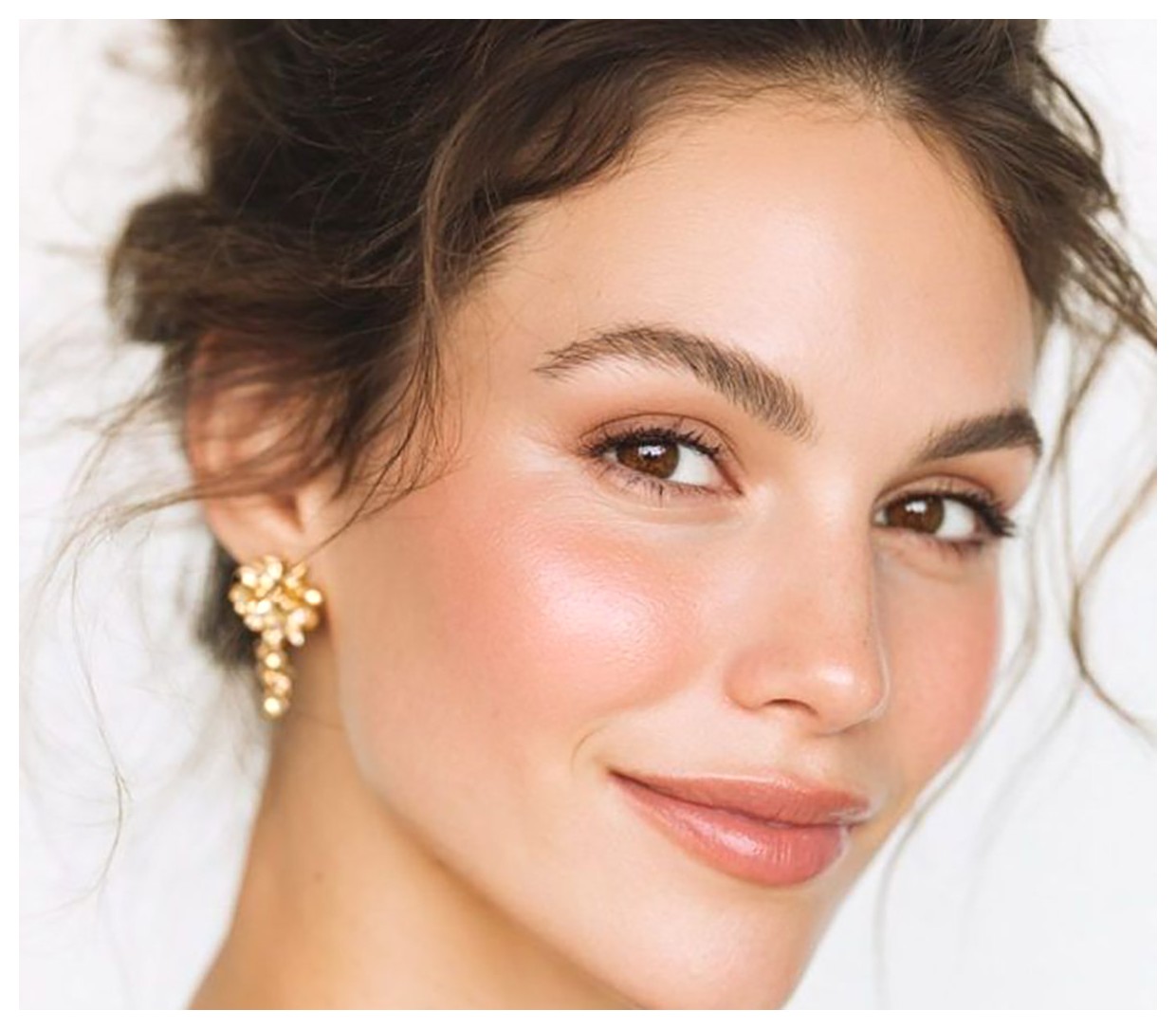 راهنمای کامل آرایش طبیعی: زیبایی ساده و دلنشین