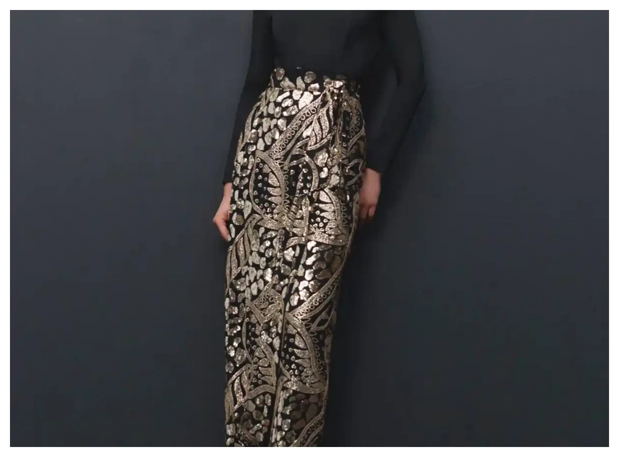 راهنمای انتخاب دامن شب با طرح‌های جذاب