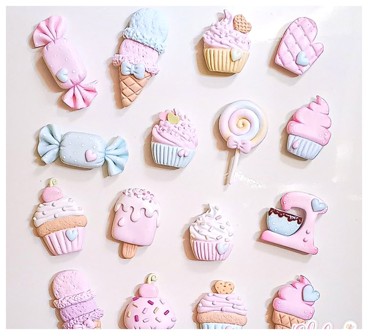 طراحیهای جذاب مگنت یخچالی: آثاری هنری برای دکوراسیون منزل