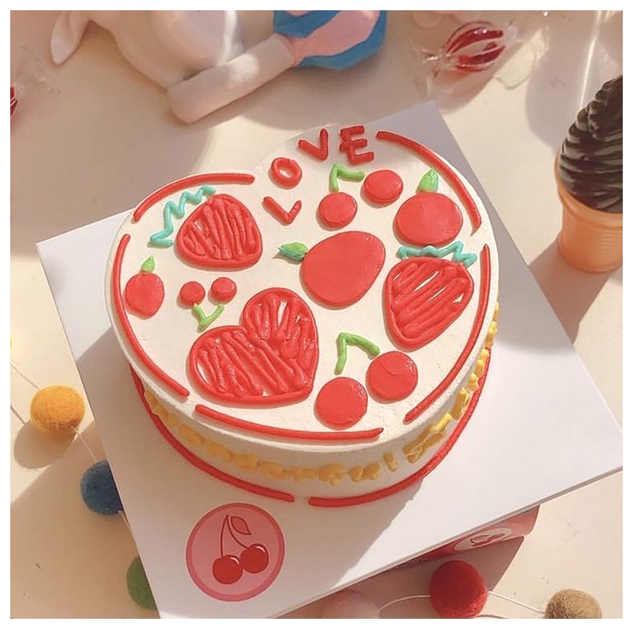 کیک تولد عاشقانه به شکل قلب: طرز تهیه و ایدههای زیبا