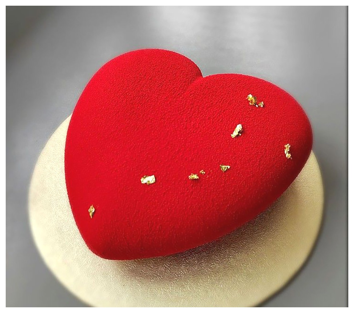 کیک تولد عاشقانه به شکل قلب: طرز تهیه و ایدههای زیبا