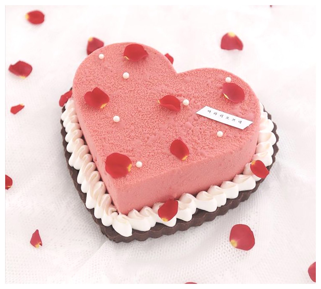 کیک تولد عاشقانه به شکل قلب: طرز تهیه و ایدههای زیبا