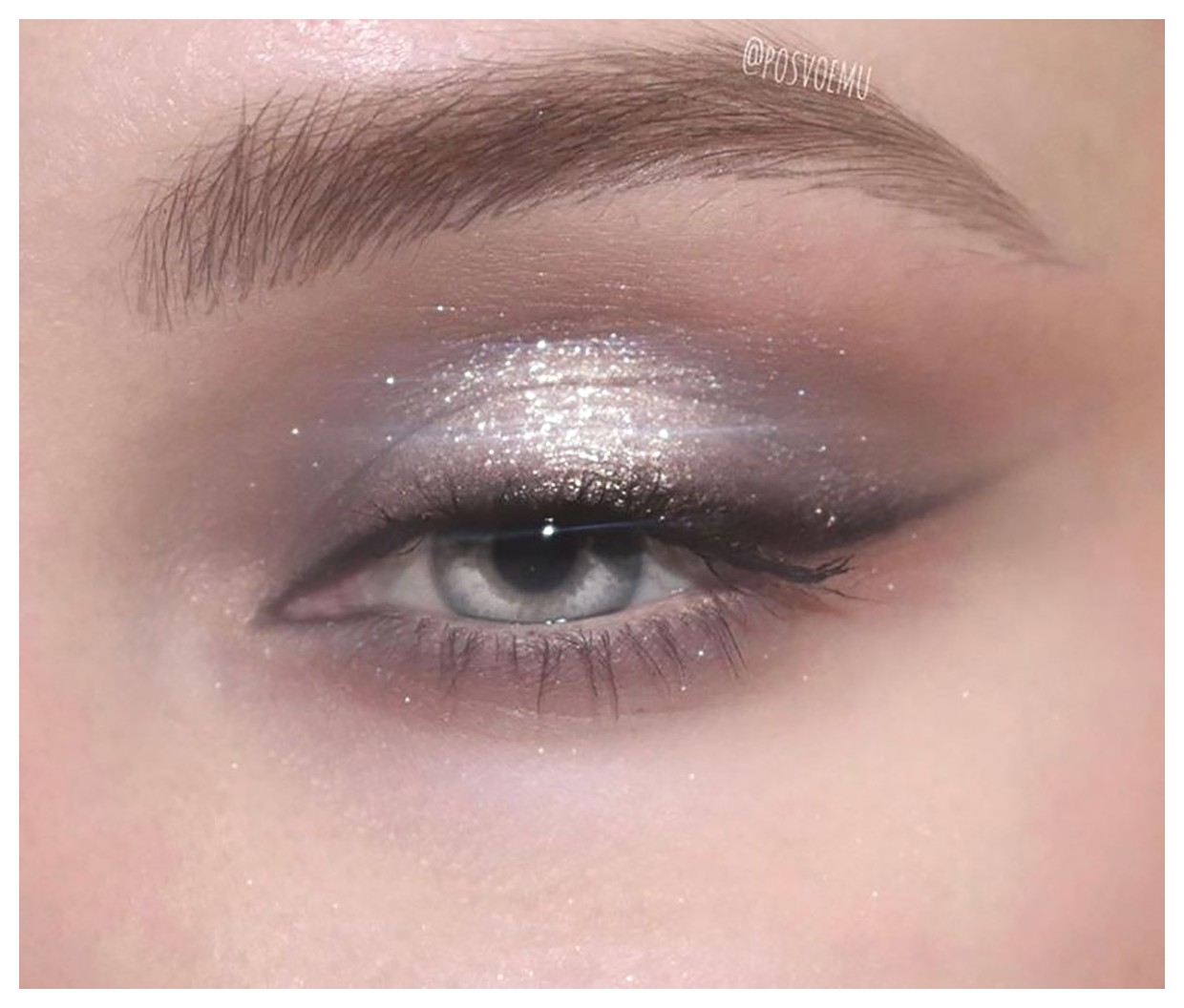 مدلهای سایه چشم درخشان: جذابیت و زیبایی در هر نگاه