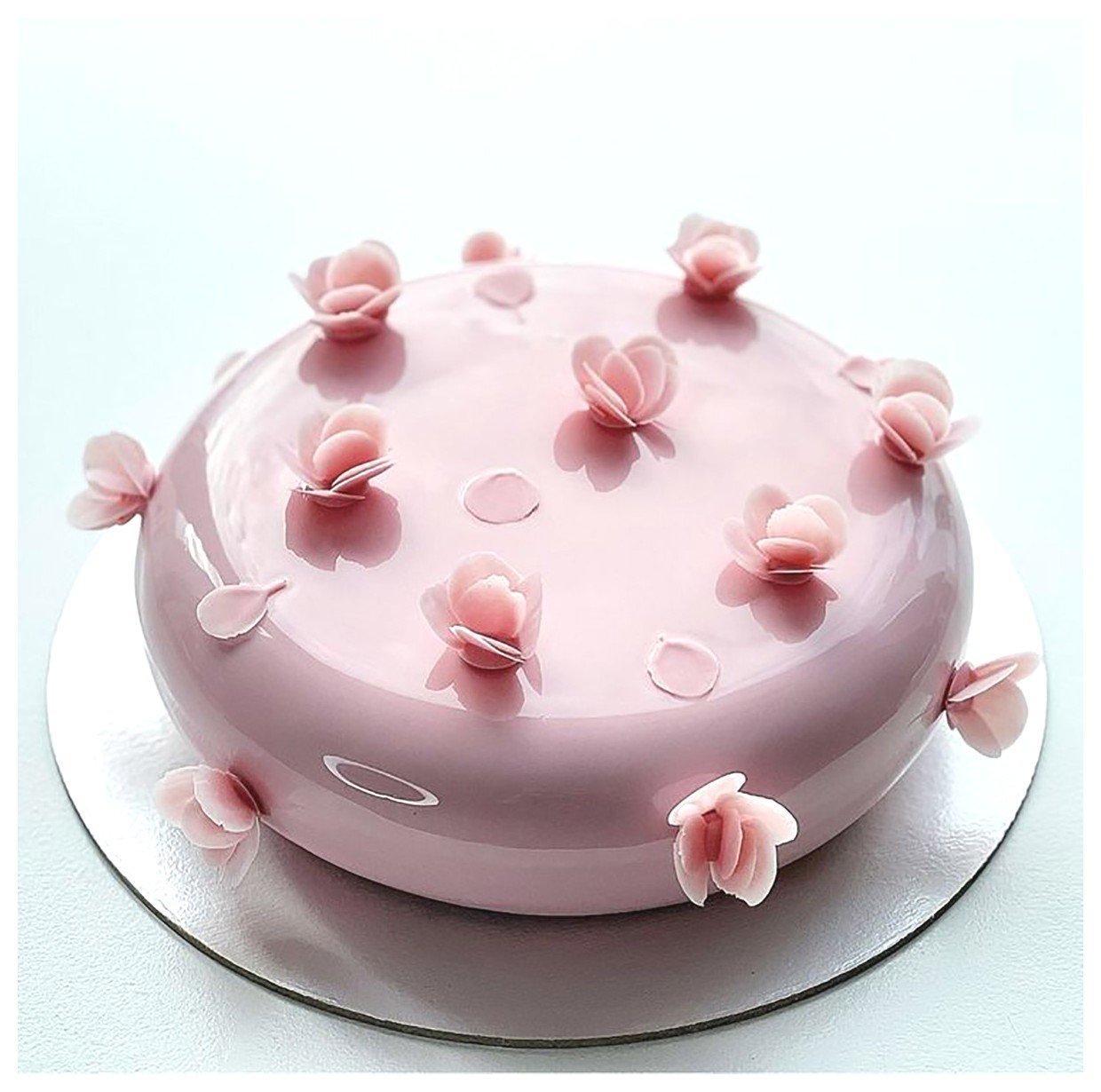 طرز تهیه کیک تولد ساده و زیبا برای خانم‌ها