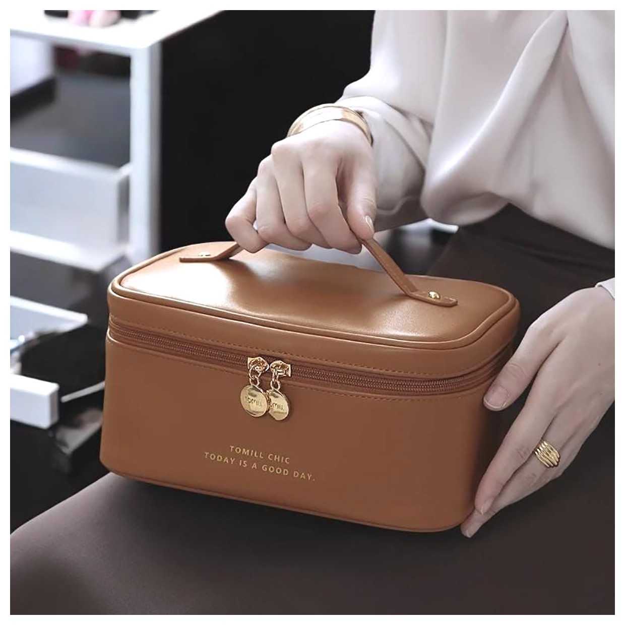 کیف آرایشی شیک و مدرن: راهنمای انتخاب و استفاده