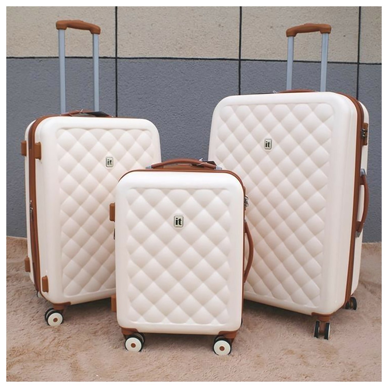 چمدان‌های مسافرتی شیک و کاربردی | راهنمای انتخاب بهترین چمدان برای سفرهای شما