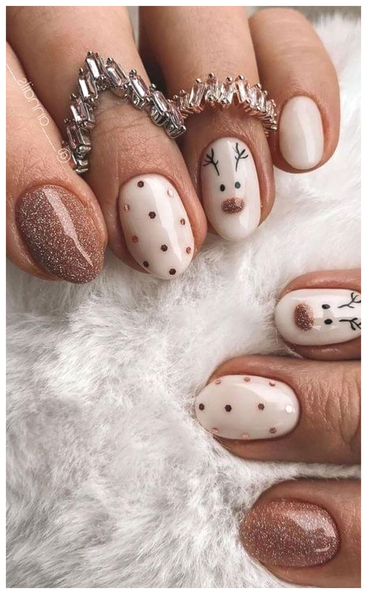 مدل‌های جذاب طراحی ناخن برای خانم‌ها