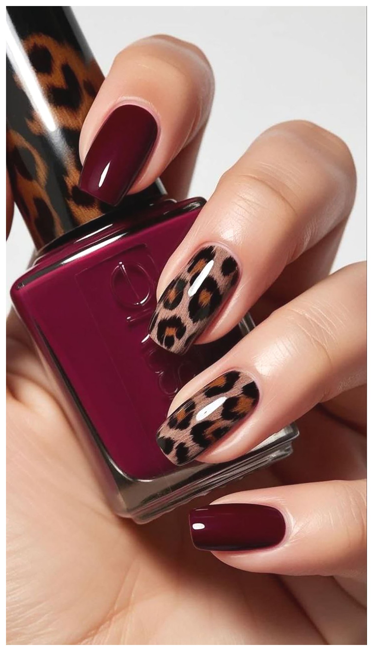 طراحی ناخن پلنگی: جذابیت و شگفتی در دنیای زیبایی