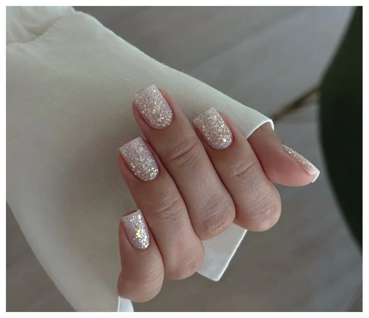 طرح ناخن شinedار: راهنمای جامع برای زیبایی و مراقبت از ناخنها