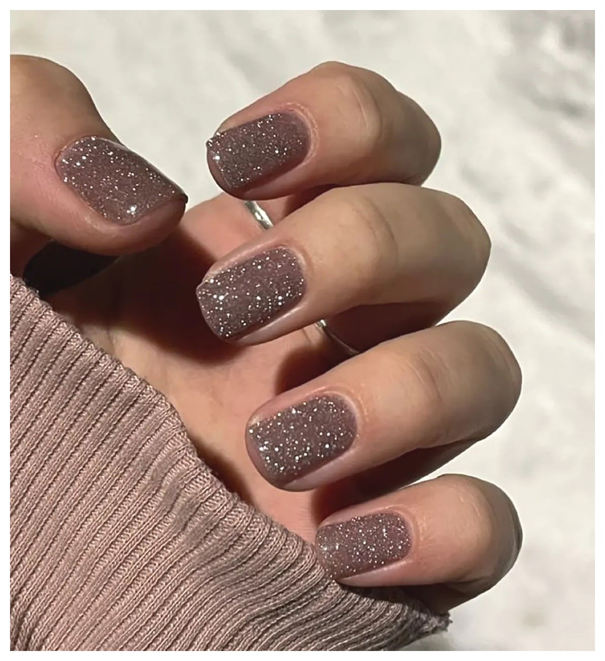 طرح ناخن شinedار: راهنمای جامع برای زیبایی و مراقبت از ناخنها