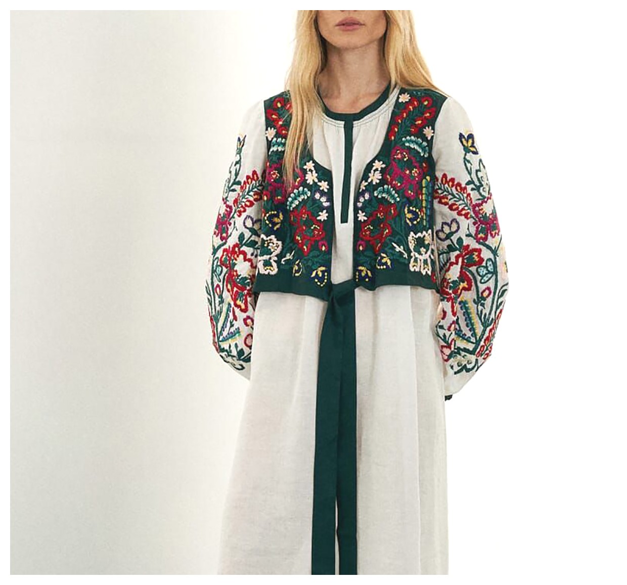 مدلهای زیبا و سنتی لباس زنانه با الگوهای خاص