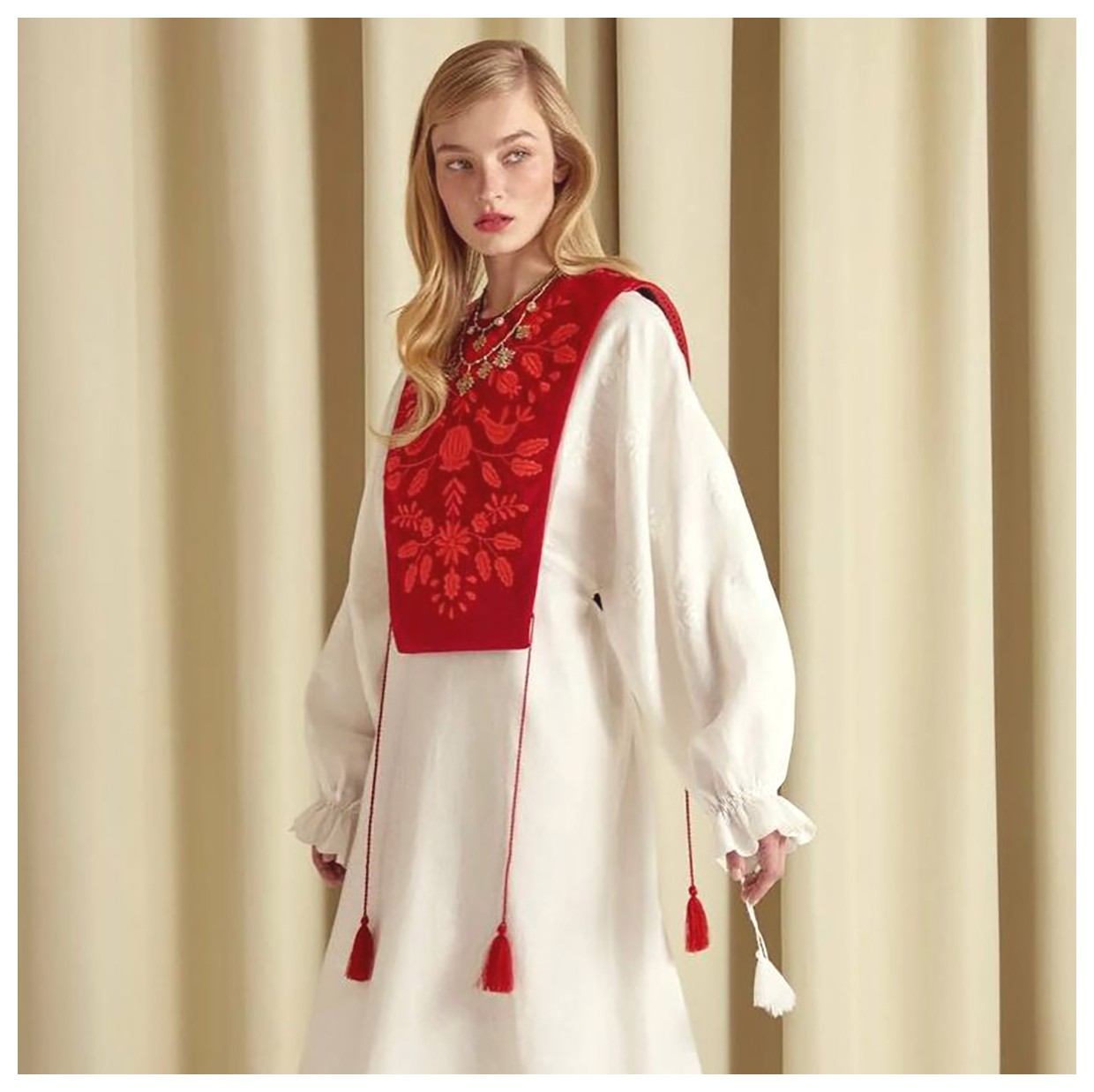 مدلهای زیبا و سنتی لباس زنانه با الگوهای خاص